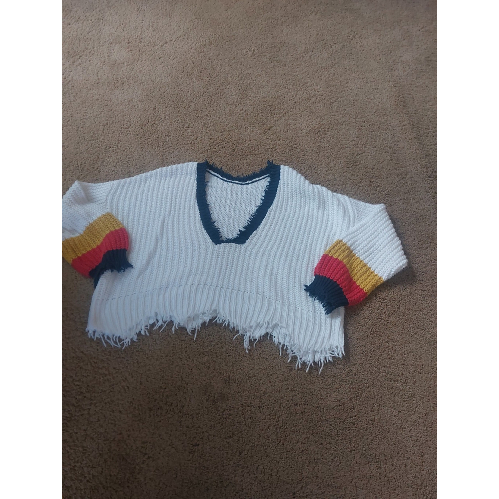 Womans Sweater, Large New Without Tags(B15)